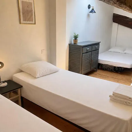 Cosy, Climatisé, 6 Personnes , Centre D' Argelès-sur-mer *